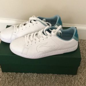 Lacoste shoes size 6